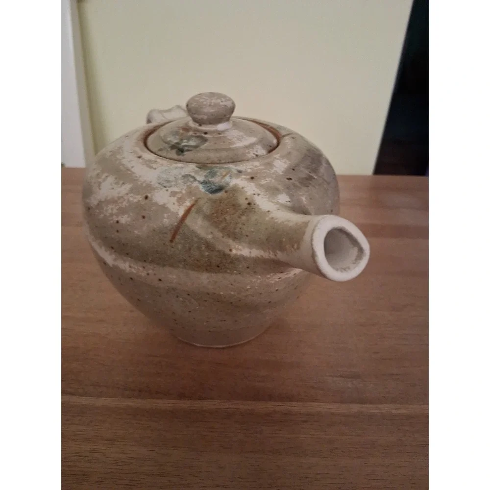 Handcrafted Studio Pottery Teapot. 4 Cups Size. - Picture 6 of 10